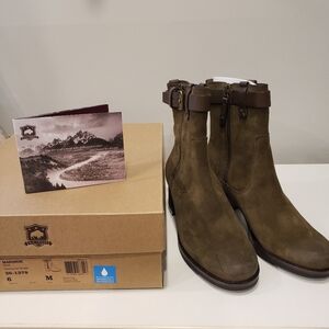 NIB Trask "Madison" Suede Booties - sz 6M